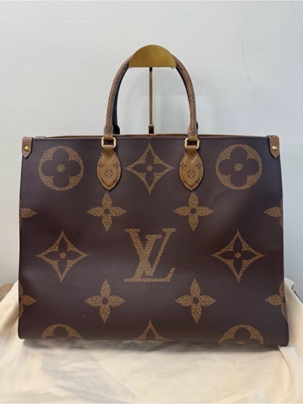 Louis Vuitton OnTheGo GM Brown Monogram Oversized Tote with Gold Accents